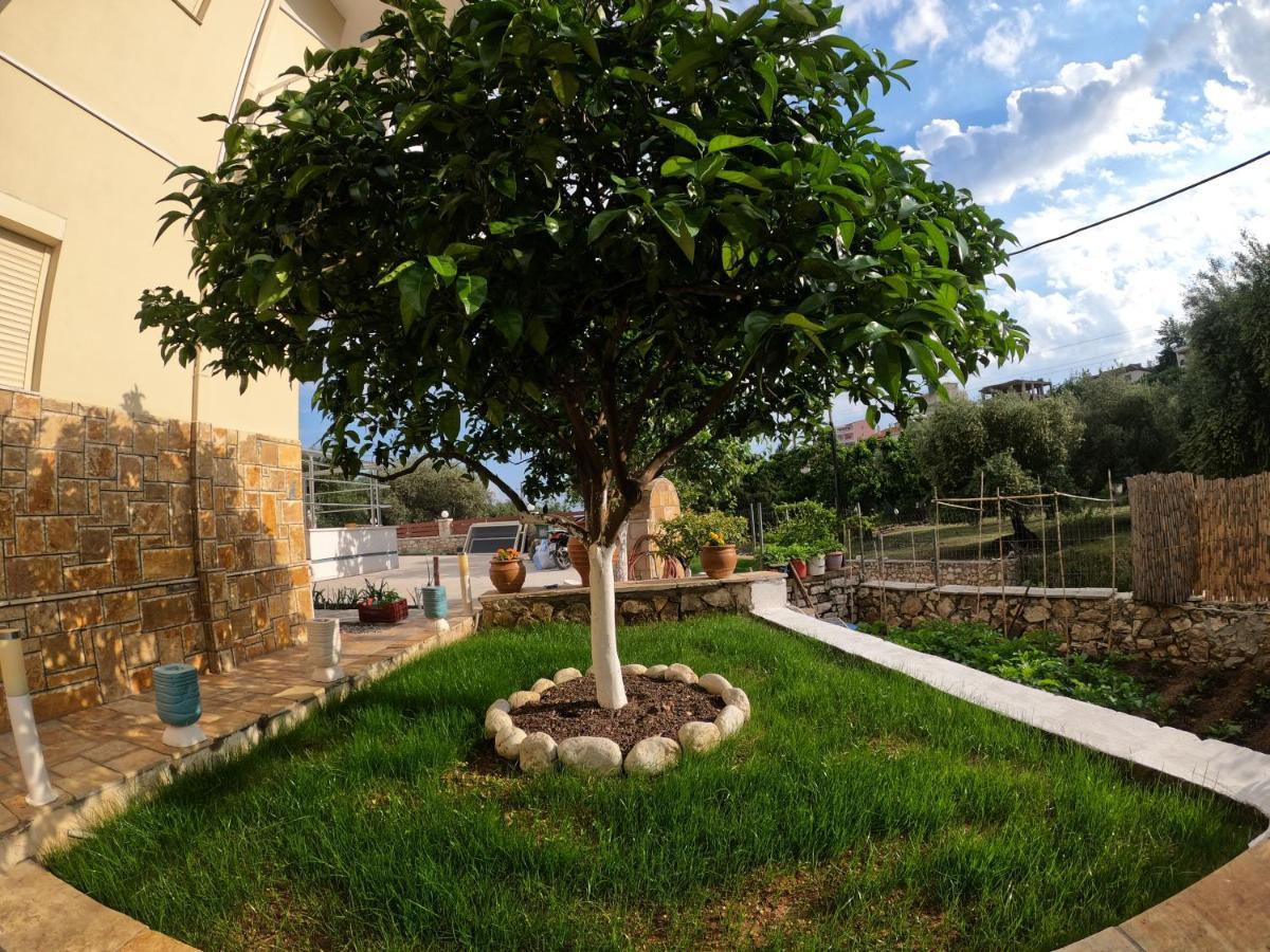Foti Rooms Himare Exterior photo
