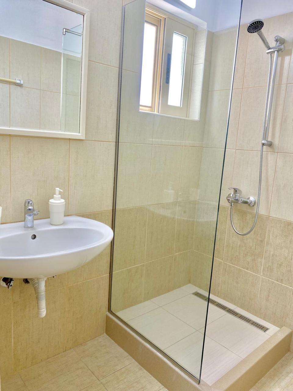 Foti Rooms Himare Exterior photo