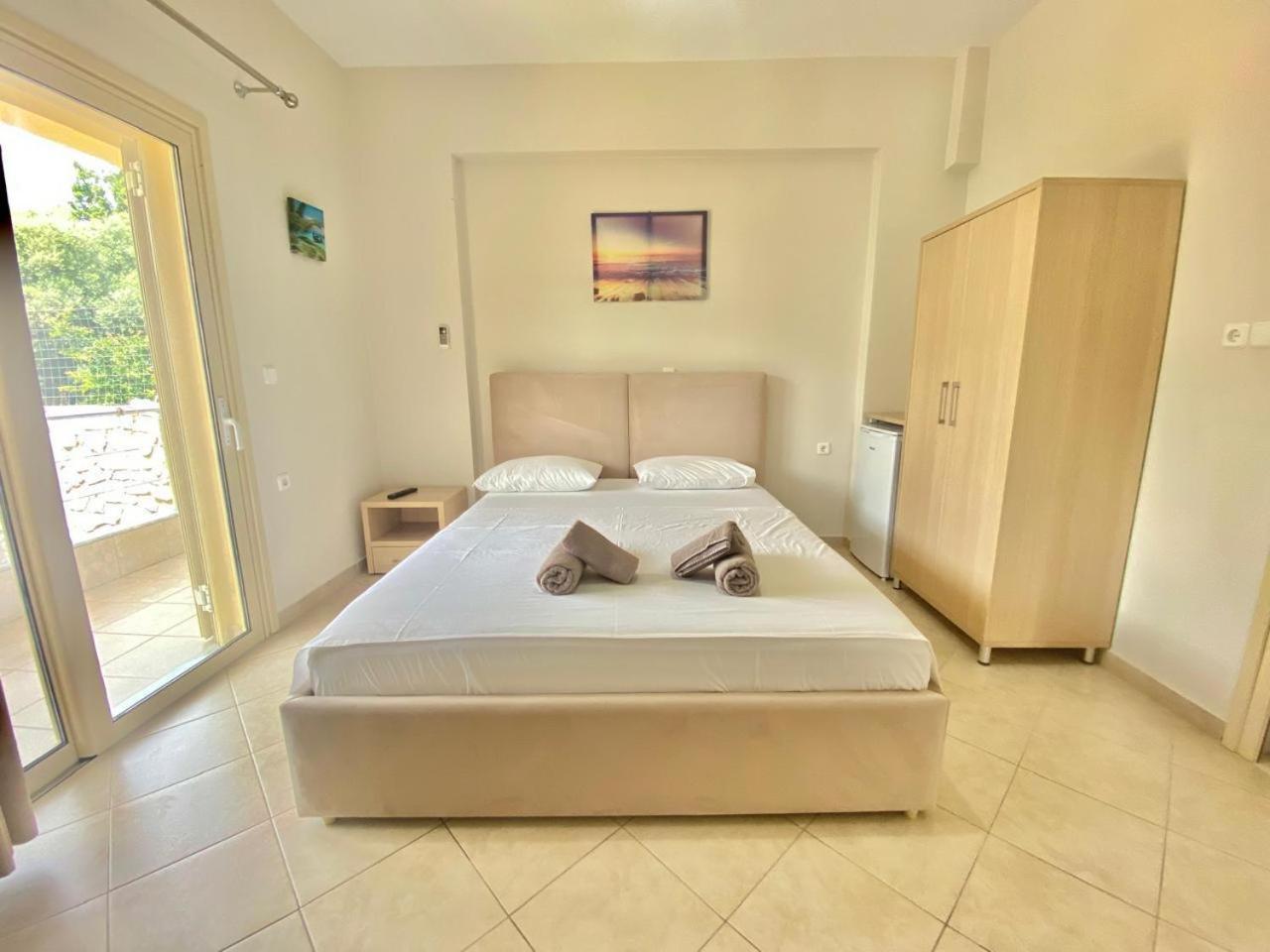 Foti Rooms Himare Exterior photo